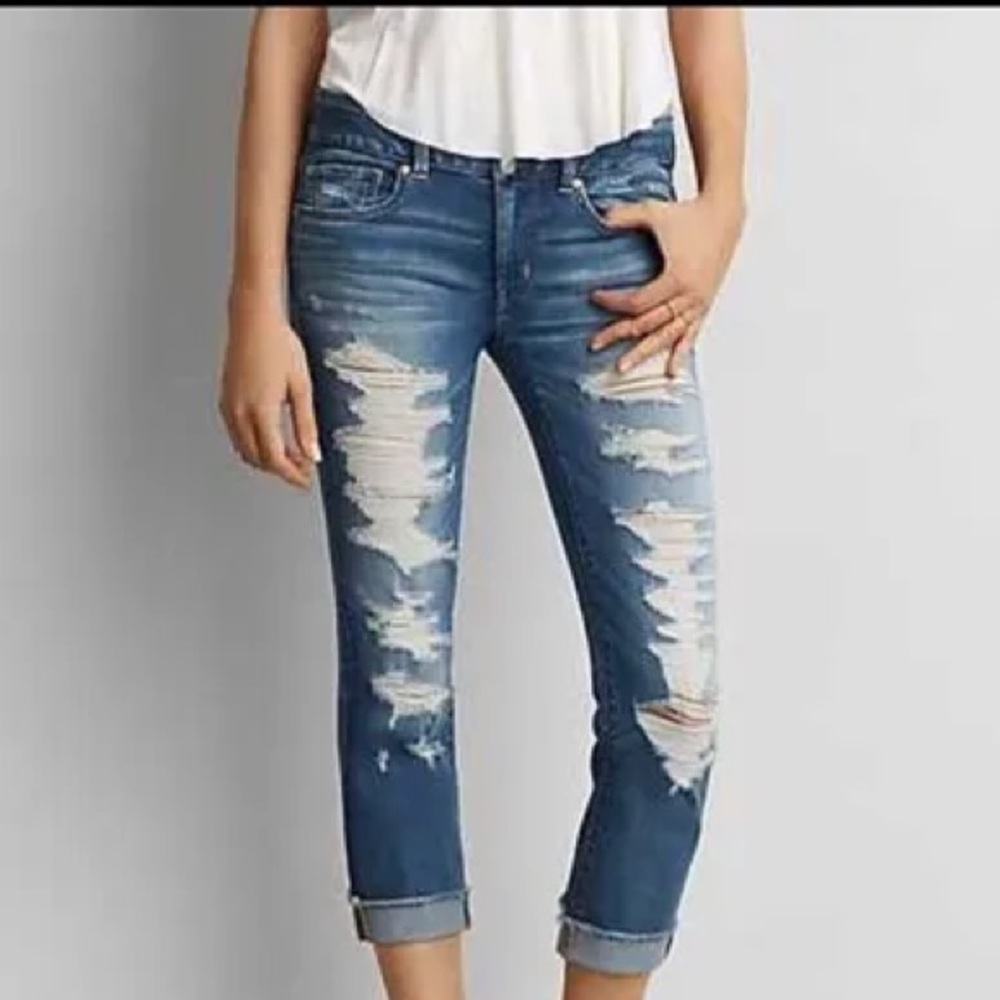 American Eagle “Artist” Cropped Jeans